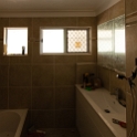 7Goldsworthy UL Bathroom 2013DEC29 001 : 2013, 7 Goldsworthy Street, Australia, Bathroom, December, QLD, Townsville